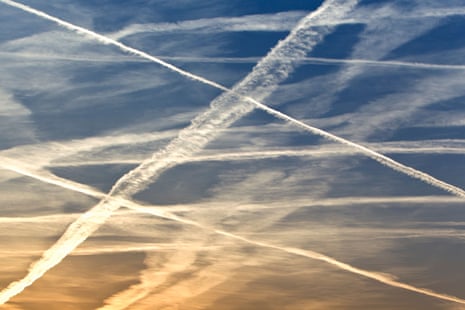 Gökyüzündeki Çizgiler: Chemtrail